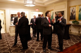 Guests of the FWAA gathered for cocktails before the annual dinner. (Photo by Melissa Macatee)